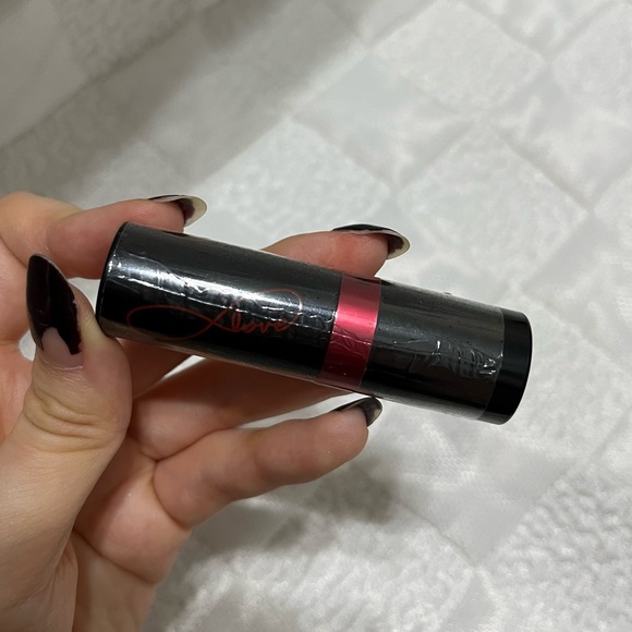 Revlon lipstick - Picture 2 of 5